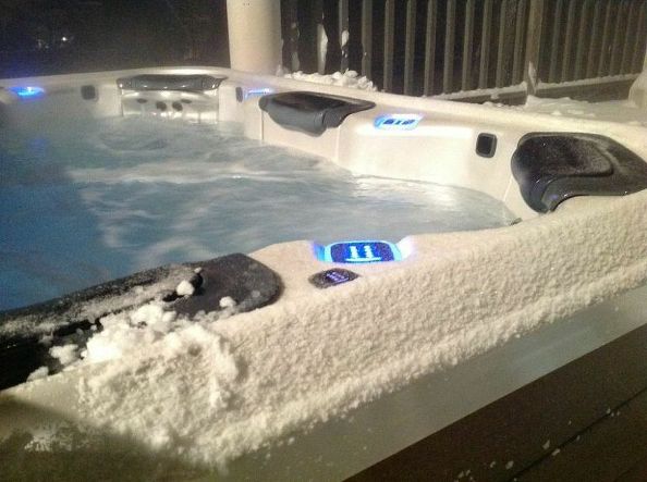 Hot Tubs in Winter (Long Island/NY):