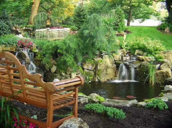 Garden Bench and Bridge (Long Island/NY):