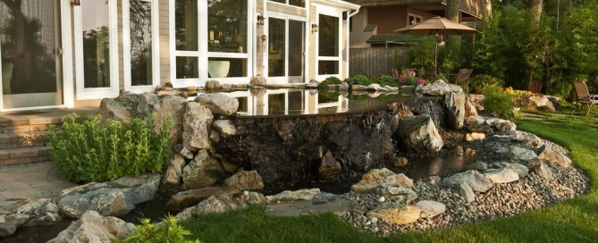 Multi-Functional Water Feature: