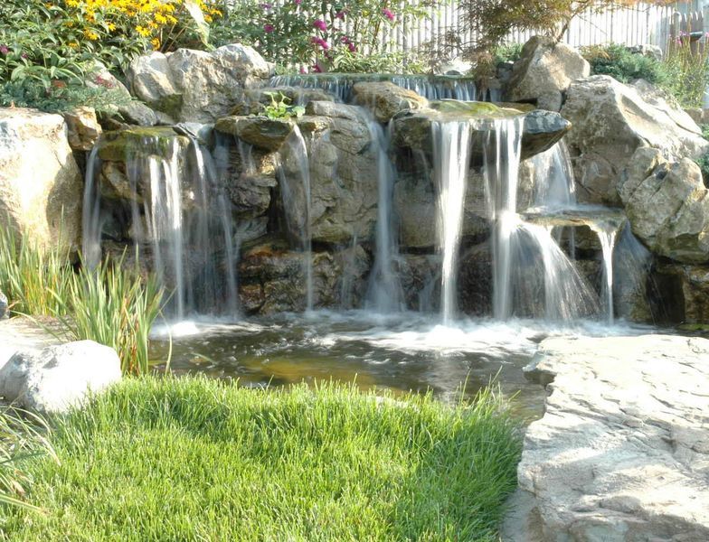 Spectacular Backyard Water Features: 