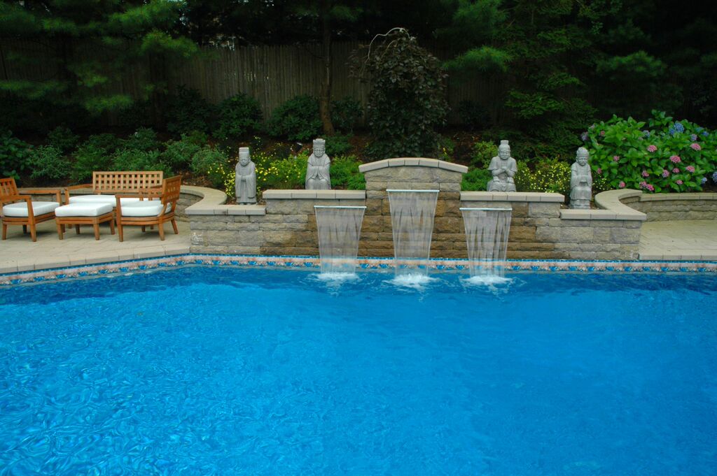 Fountain Style Water Feature: