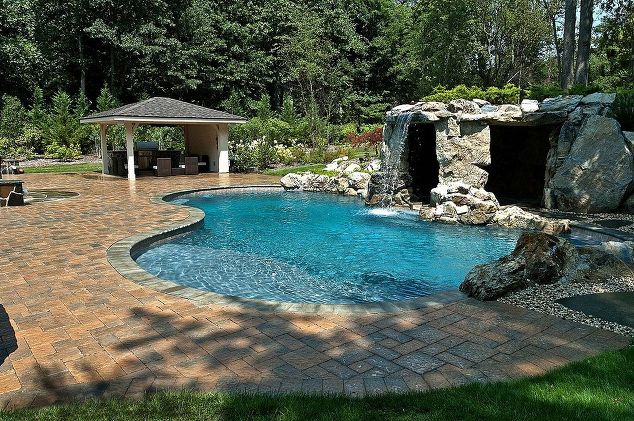 Water Feature for Freeform Pool: