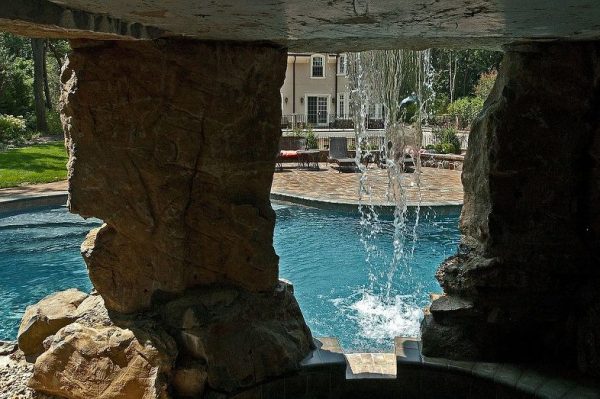Spa Inside Pool Grotto: