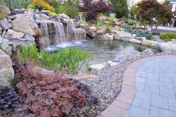 Water Feature with Waterfall (Shoreham/NY):