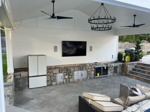 Deck and Patio Placed Outdoor Kitchen Amenities Inside Pavilion